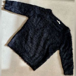 BB DAKOTA FUZZY 3/4 SLEEVE SWEATER SMALL